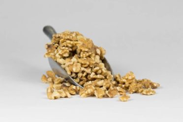 Walnuts, Light Halves & Pieces