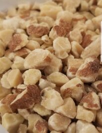 Dry Roast Medium Diced Almonds