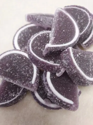 Large jelly slices purple in color with a white rind
